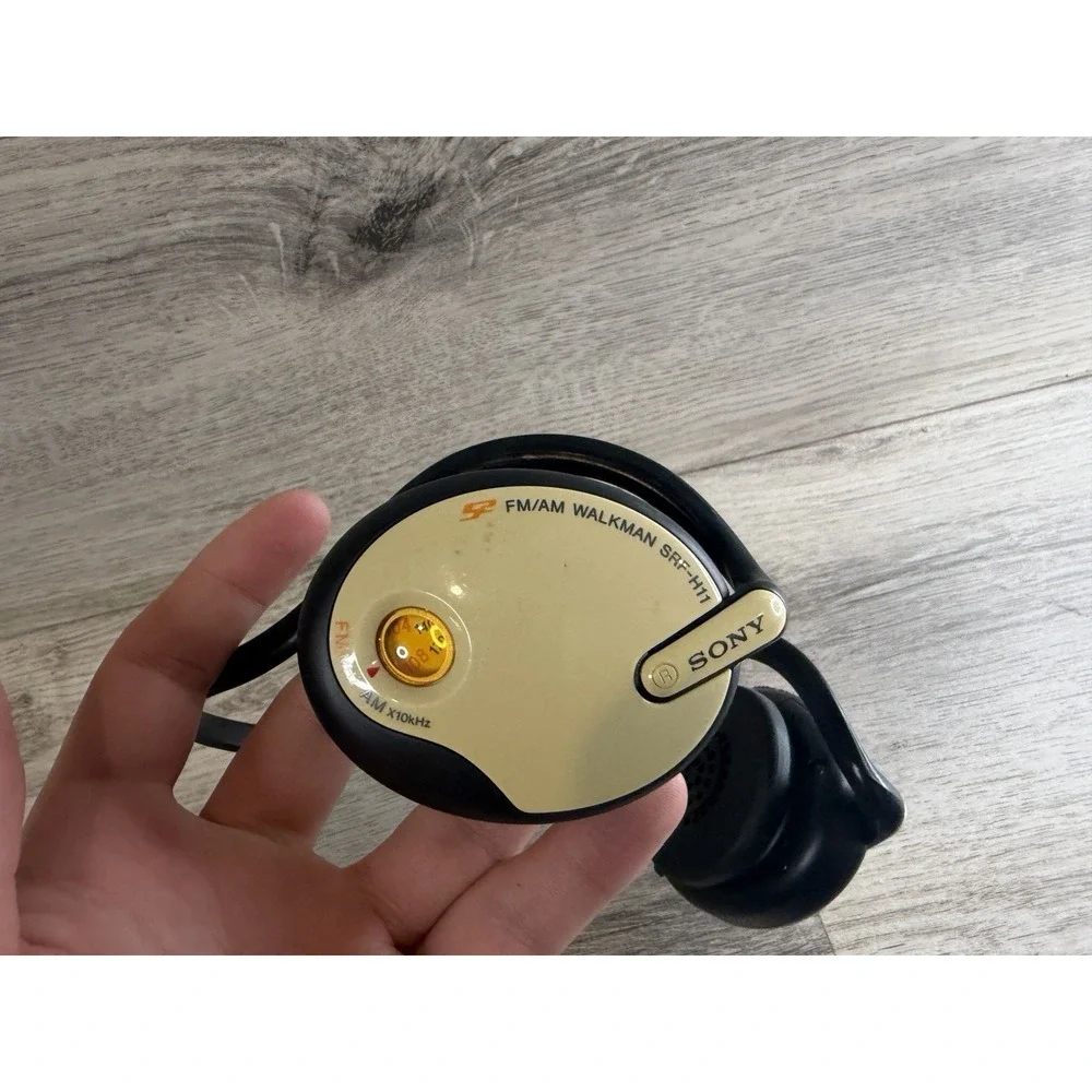 Sony Walkman S2 Sports SRF-H11 FM/AM Radio Headphones w/ Mega Bass Tested Works